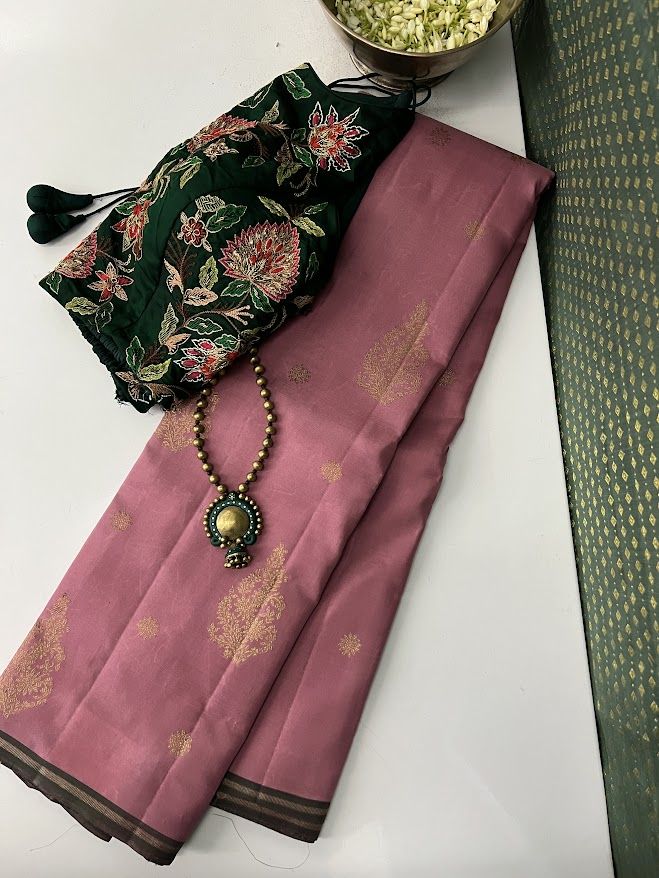 Vera Dusty rose Floral kanchipuram silk saree (Copy)